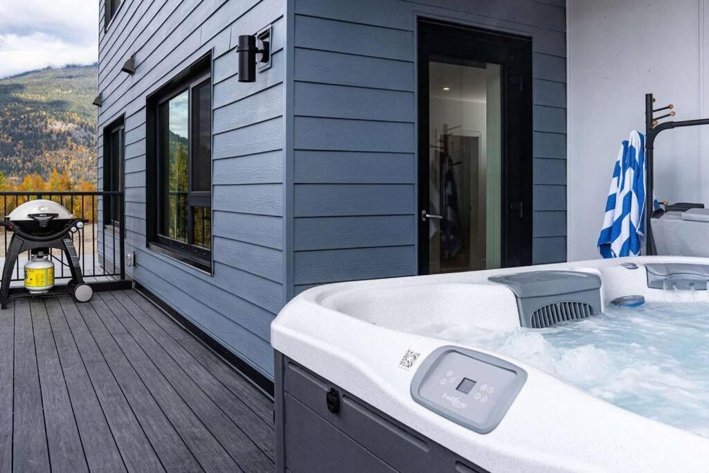Bluebird Daze By Revelstoke Vacations Exterior foto
