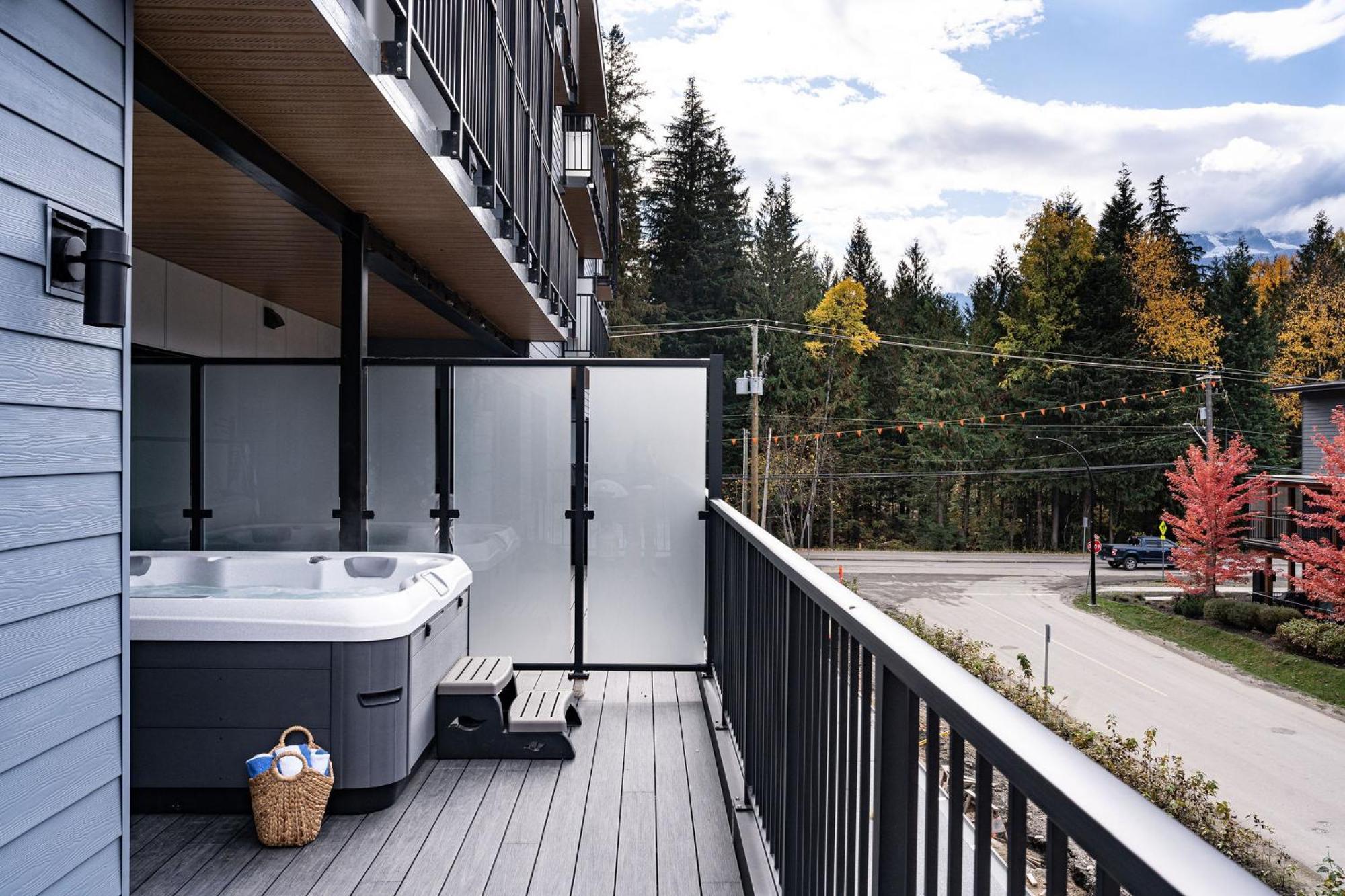 Bluebird Daze By Revelstoke Vacations Exterior foto