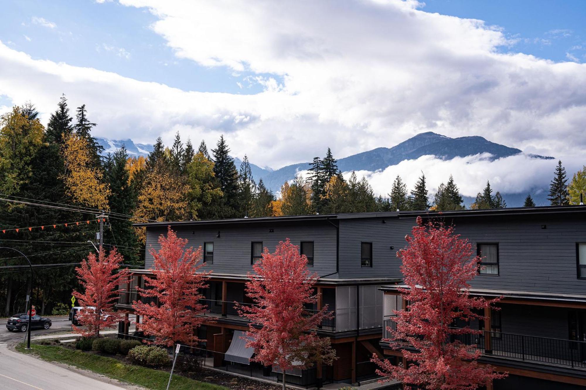 Bluebird Daze By Revelstoke Vacations Exterior foto